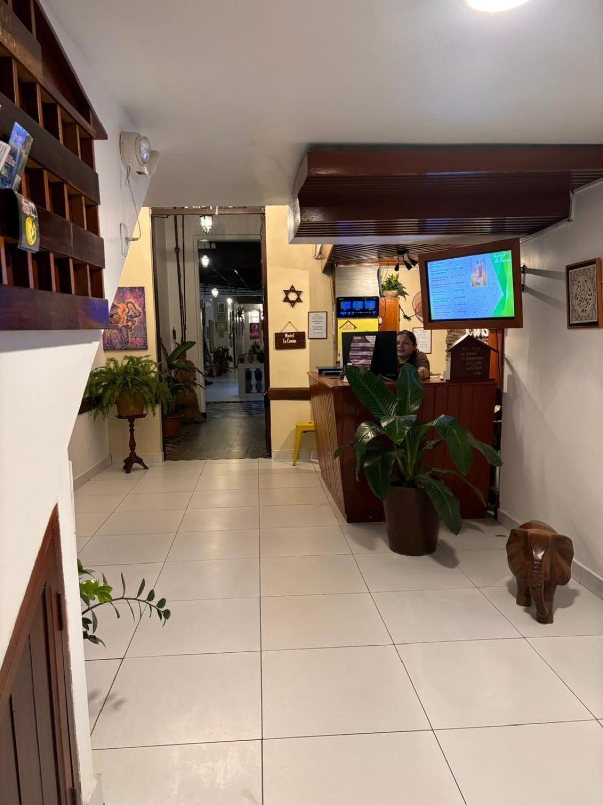 Hotel La Casona איקיטוס מראה חיצוני תמונה