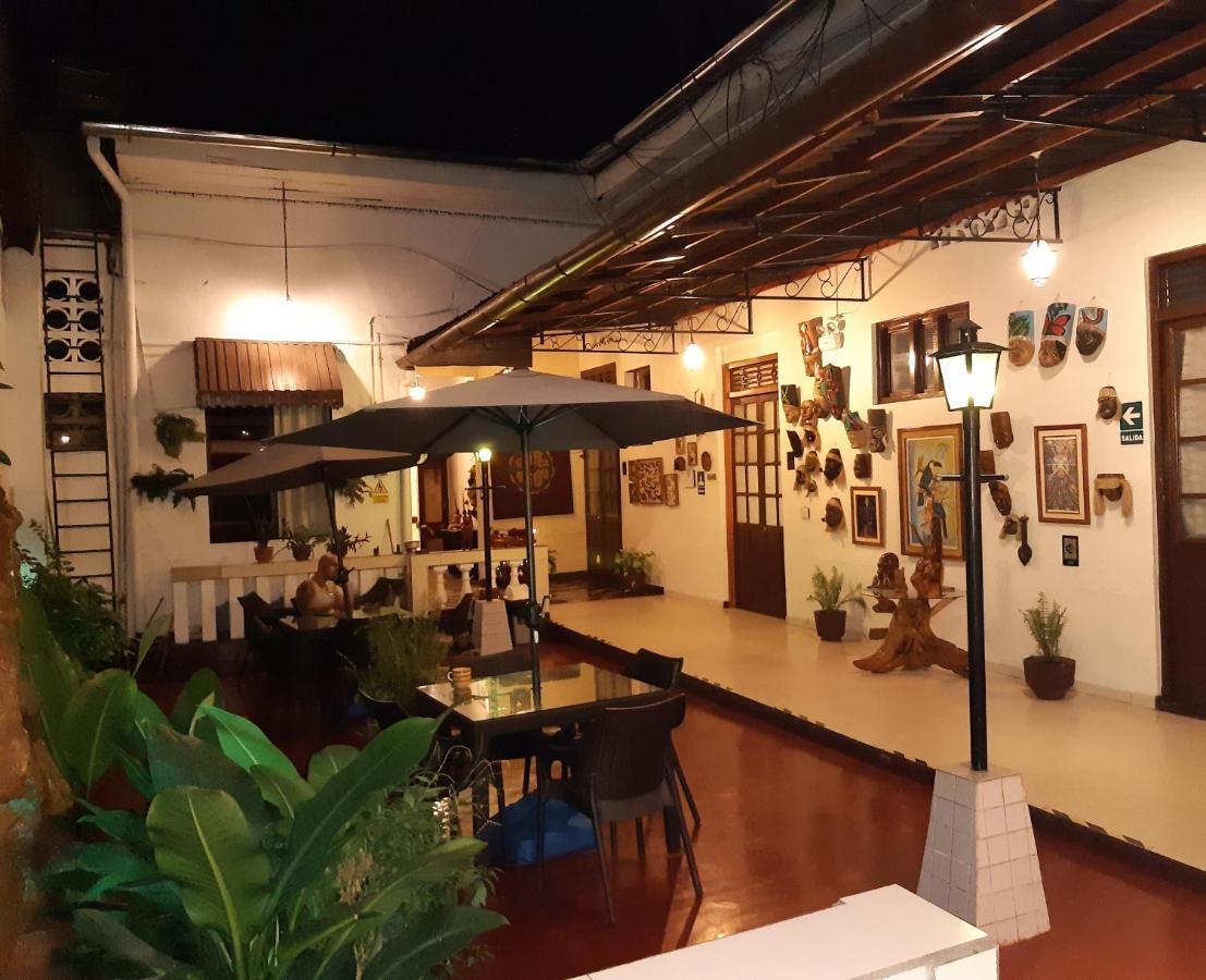 Hotel La Casona איקיטוס מראה חיצוני תמונה
