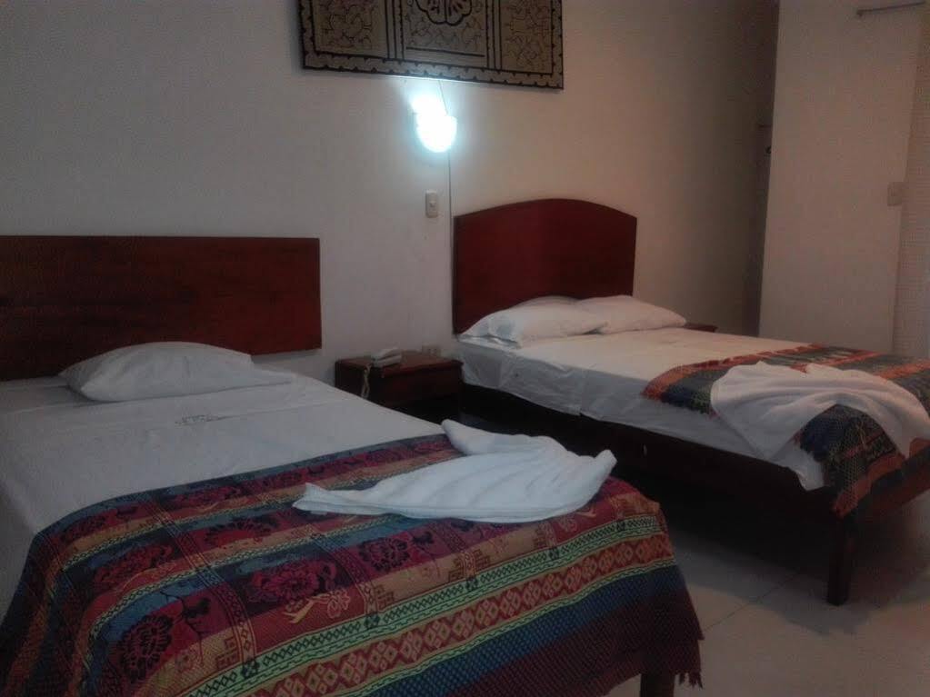 Hotel La Casona איקיטוס מראה חיצוני תמונה