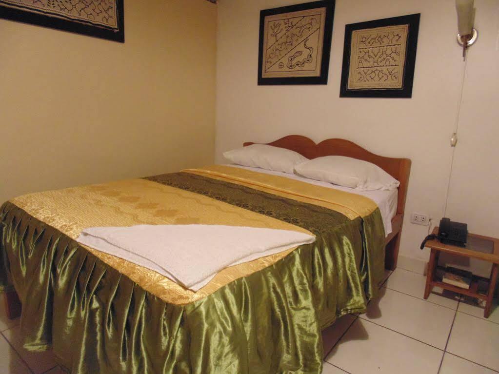 Hotel La Casona איקיטוס מראה חיצוני תמונה